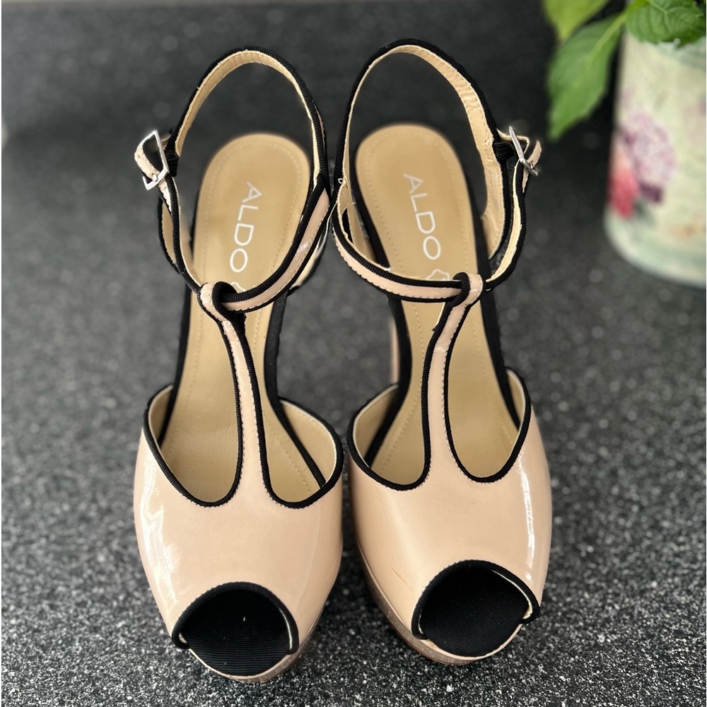 Genuine leather Aldo platform heals